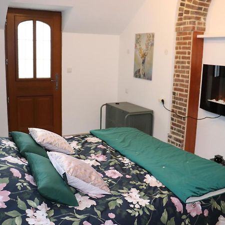 Le Jardin Des Roses Bed & Breakfast Gerponville Luaran gambar